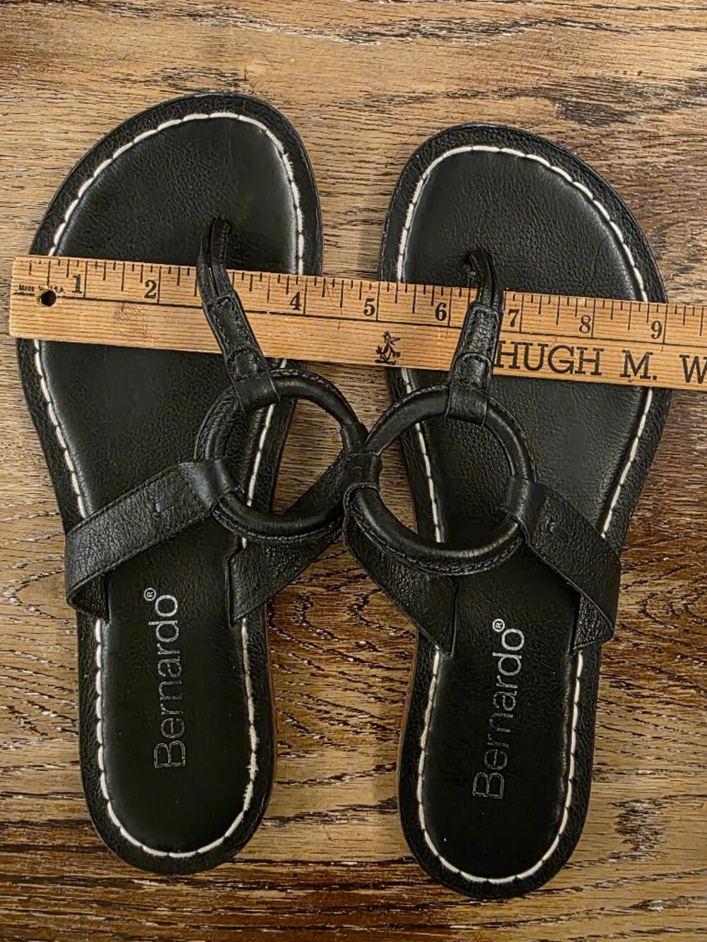 BERNARDO MIAMI BLACK LEATHER LOOP THONG SANDALS SIZE 10 M SUMMER BEACH FLATS - Picture 6 of 8